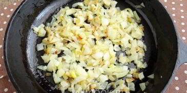 картофельные лепешки со шпинатной начинкой