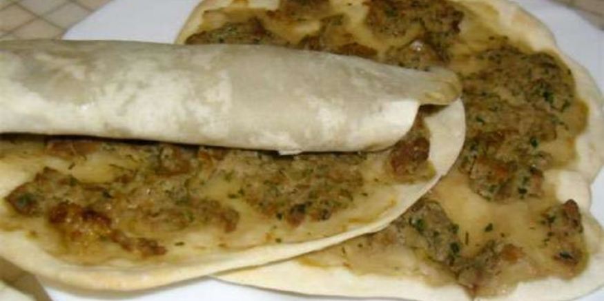 Рецепт ламаджо — армянских хрустящих лепешек прослоенных мясным фаршем
