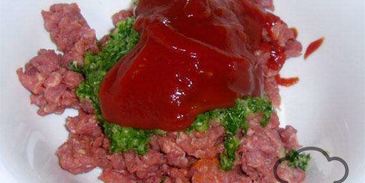 ламаджо — армянские хрустящие лепешки прослоенные мясным фаршем