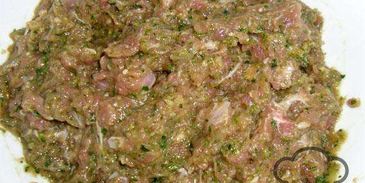 ламаджо — армянские хрустящие лепешки прослоенные мясным фаршем