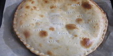 лепешка с моцареллой, фетой и орегано