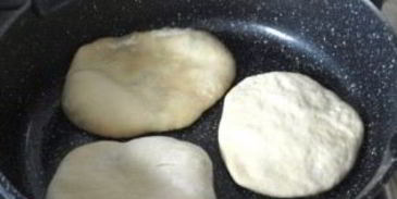 лепешки на воде