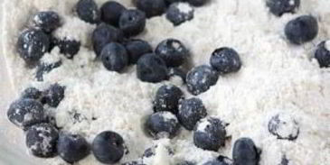 лепешки с черникой