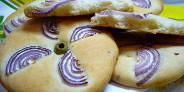 лепешки с луком на оливковом масле