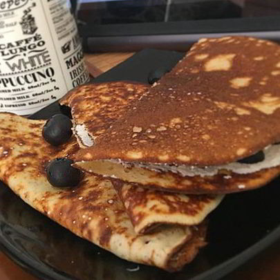 Лепешки с рикоттой и голубикой