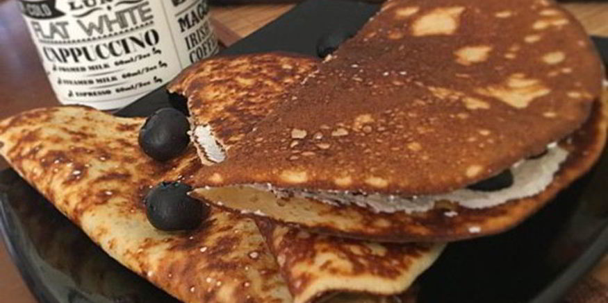 Рецепт лепешек с рикоттой и голубикой