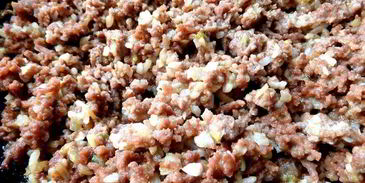 мясные лепешки на сковороде