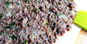 мясные лепешки на сковороде