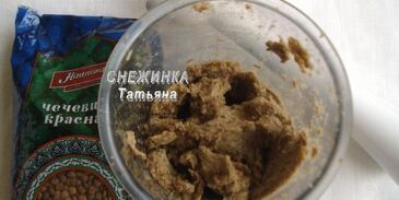 постное карри из чечевицы с чечевичными лепешками