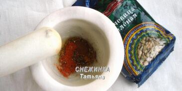 постное карри из чечевицы с чечевичными лепешками