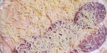 тортильи запеченные с сыром и колбасой