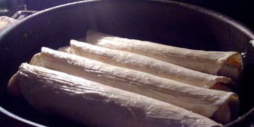 тортильи запеченные с сыром и колбасой