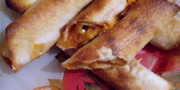 тортильи запеченные с сыром и колбасой