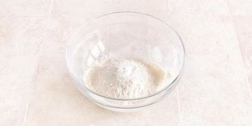 банановые маффины с черной смородиной