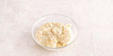 банановые маффины с черной смородиной