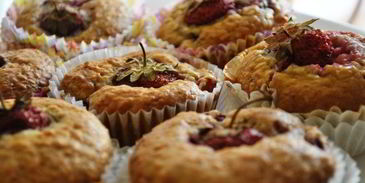 клубнично-кокосовые маффины