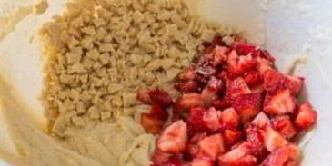 клубничный маффин