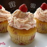 Рецепт Клубничных маффинов с клубничным кремом