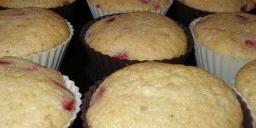 клубничные маффины с клубничным кремом