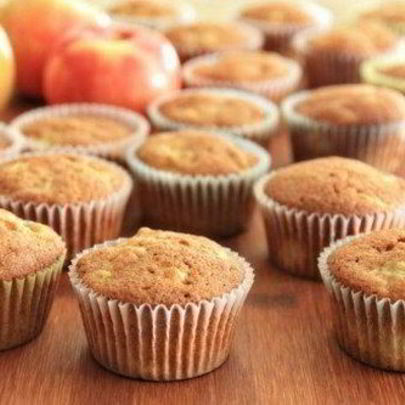 Маффины на кефире с бананово-яблочной начинкой