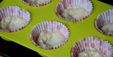 маффины на кефире с джемом в формочках