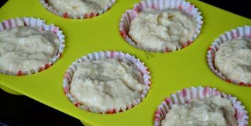 маффины на кефире с джемом в формочках