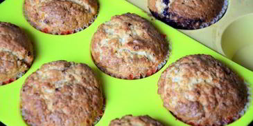 маффины на кефире с джемом в формочках