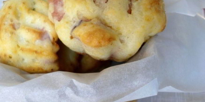 Рецепт маффинов на кефире ветчина-сыр