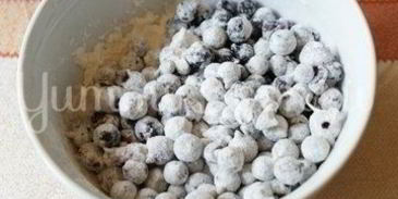 маффины с черной смородиной