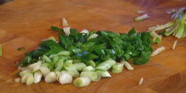 маффины с кабачком, фетой и зеленым луком