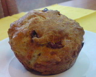Маффины с сыром и вялеными помидорами