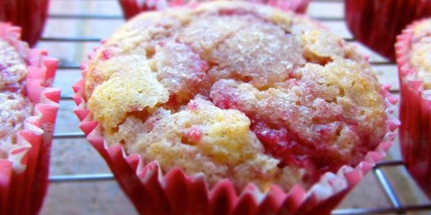 Рецепт малиновых веганских маффинов