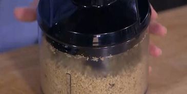 ореховые маффины с шоколадной начинкой