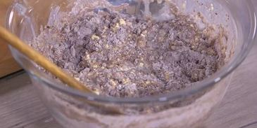 ореховые маффины с шоколадной начинкой