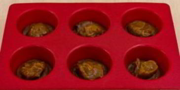 шоколадные маффины с вареной сгущенкой