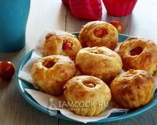 Сырные маффины с черри