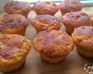 Яблочные маффины с корицей