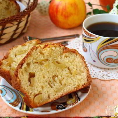 Манник на кефире с яблоками