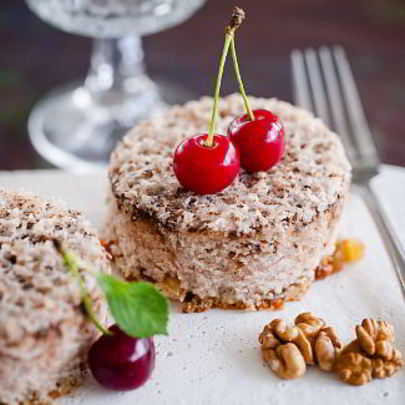 Манник с изюмом и орехами в мультиварке