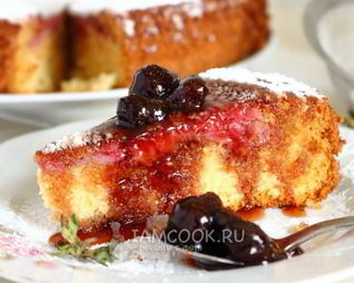 Манник с клубникой