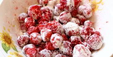 манник с клубникой