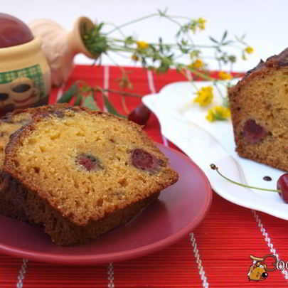 Манник с вишнями