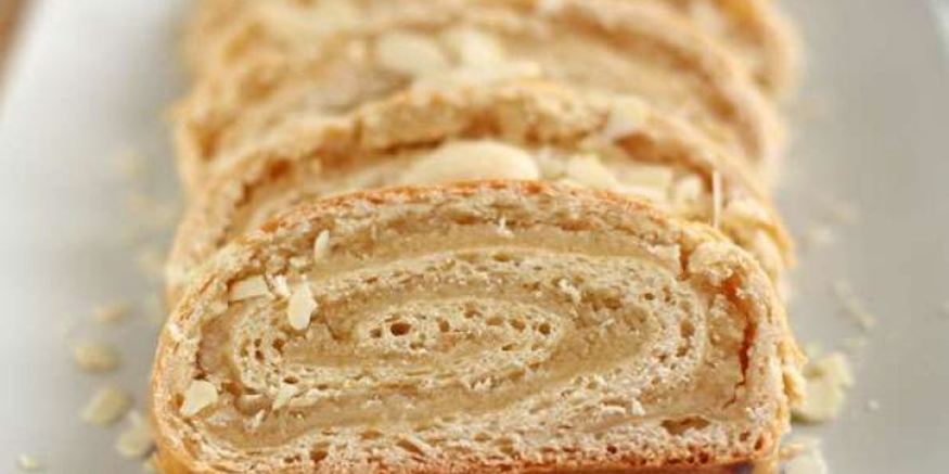 Рецепт марципанового рулета