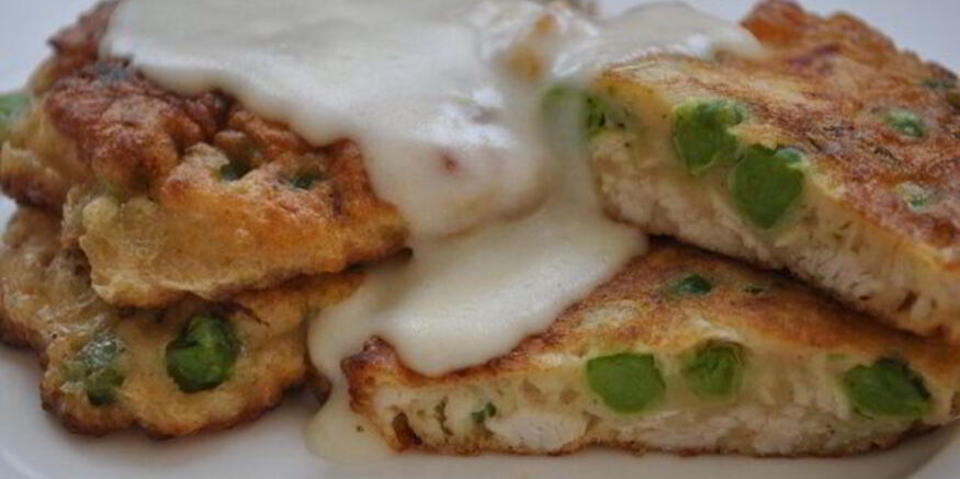 Рецепт бабушкиных куриных оладий и соус морней