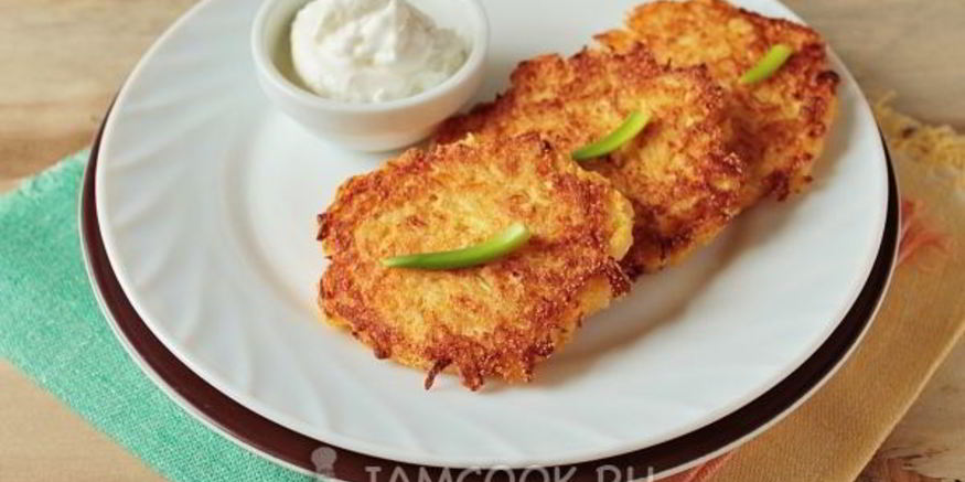 Рецепт диетических оладий из кабачков