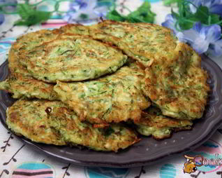 Кабачковые оладьи с плавленным сыром