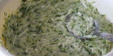 кабачковые оладьи с плавленным сыром