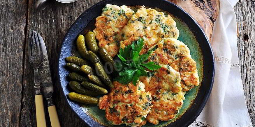 Рецепт куриных оладий с майонезом