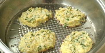 оладьи из кабачков с манной крупой