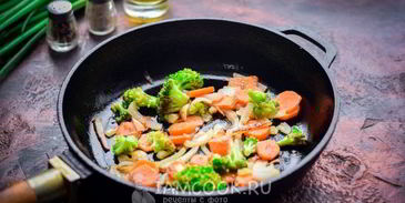 оладьи из куриной печени с овощами